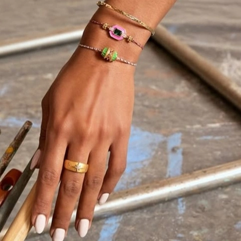 Bracelet jonc fin pour femme - Joaillerie Degeye près de Lasne