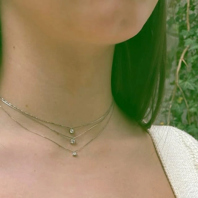 Fin collier double rang pour femme - Joaillerie élégante Bijouterie Degeye