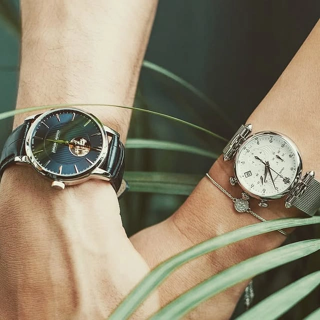 Montres assorties pour couple - Idée cadeau horlogerie Degeye Braine-l'Alleud